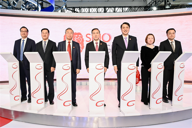 2023年11月28日，，，，，，国药集团和GE医疗在首届中国国际供应链增进展览会上联合启动国药影像品牌宣布仪式，，，，，，国药器械和GE医疗相助打造的国有控股高端医疗影像装备研发制造品牌“国药影像SINO IMAGING”盛大宣布。。“国药影像”品牌的宣布是国药集团认真贯彻落实党中央指示精神，，，，，，推动高水平对外开放，，，，，，实现高水平科技自主自强，，，，，，构建新生长名堂的主要体现。。中国国际商业增进委员会会长任鸿斌，，，，，，国药集团党委.jpg